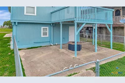 611 W Tyler Avenue, Port O'Connor, TX 77982 - Photo 22