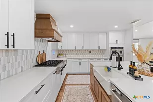 702 E Sandy Ln, Little River-Academy, TX 76554 - Photo 14