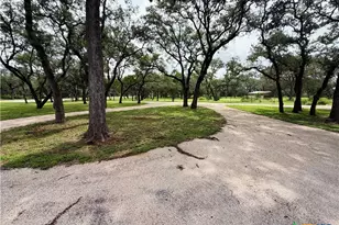 2751 River Oaks Dr, New Braunfels, TX 78132 - Photo 4