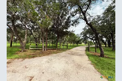 2751 River Oaks Drive, New Braunfels, TX 78132 - Photo 2