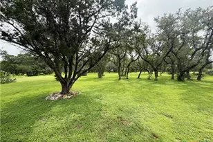 2751 River Oaks Dr, New Braunfels, TX 78132 - Photo 30