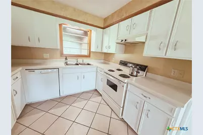 2751 River Oaks Drive, New Braunfels, TX 78132 - Photo 10
