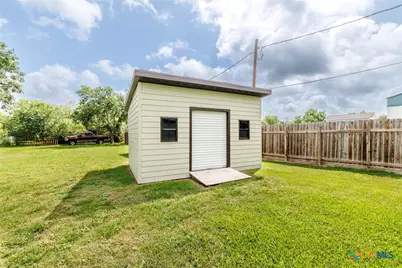 606 E Prairie Street, Cuero, TX 77954 - Photo 22