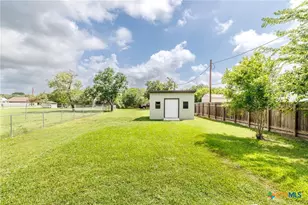 606 E Prairie St, Cuero, TX 77954 - Photo 26