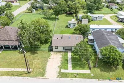 606 E Prairie Street, Cuero, TX 77954 - Photo 34