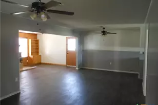 1441 Robin Ln, Seguin, TX 78155 - Photo 2