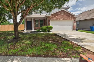 918 Lauren St, New Braunfels, TX 78130 - Photo 2