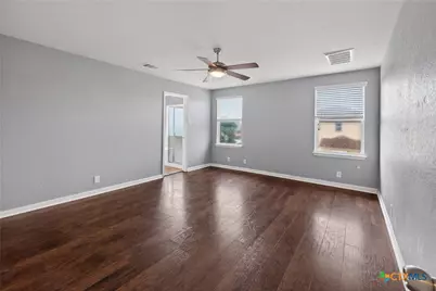 918 Lauren Street, New Braunfels, TX 78130 - Photo 14