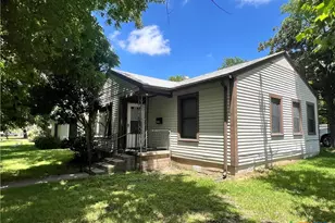 1519 S 43rd St, Temple, TX 76504 - Photo 2