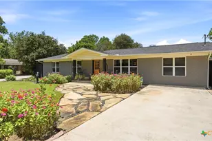 1335 Rivercrest Dr, New Braunfels, TX 78130 - Photo 2