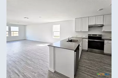 805 Riviera Court, Seguin, TX 78155 - Photo 4