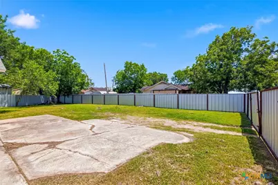 2201 E Colorado Street, Victoria, TX 77901 - Photo 24