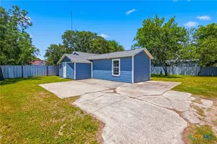 2201 E Colorado St, Victoria, TX 77901 - Photo 14