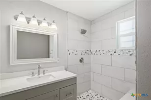 2201 E Colorado St, Victoria, TX 77901 - Photo 14