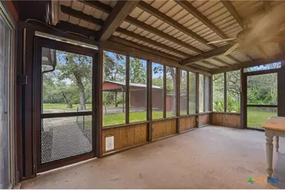 8606 State Highway 123, Stockdale, TX 78160 - Photo 12