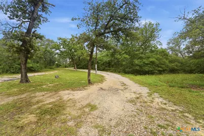 8606 State Highway 123, Stockdale, TX 78160 - Photo 20
