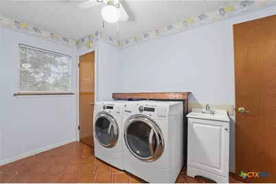 8606 State Highway 123, Stockdale, TX 78160 - Photo 32