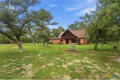 8606 State Highway 123, Stockdale, TX 78160 - Photo 10