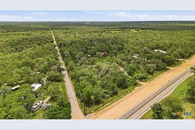 8606 State Highway 123, Stockdale, TX 78160 - Photo 18