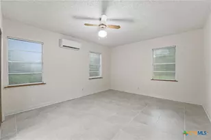 8606 State Hwy 123, Stockdale, TX 78160 - Photo 22