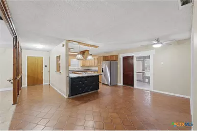 8606 State Highway 123, Stockdale, TX 78160 - Photo 16