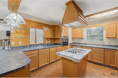 8606 State Highway 123, Stockdale, TX 78160 - Photo 6