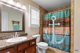 105 Pecan Harbor St, Rockport, TX 78382 - Photo 12