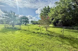 51 Bayou Dr, Port Lavaca, TX 77979 - Photo 4