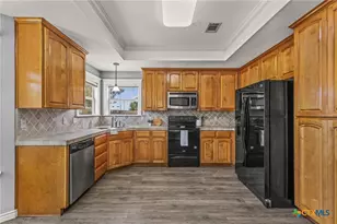 526 Armstrong Dr, Belton, TX 76513 - Photo 8