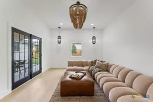 706 Kenilworth Blvd, San Antonio, TX 78209 - Photo 18