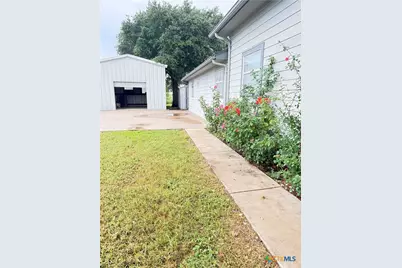 256 County Road 481, Gonzales, TX 78629 - Photo 4