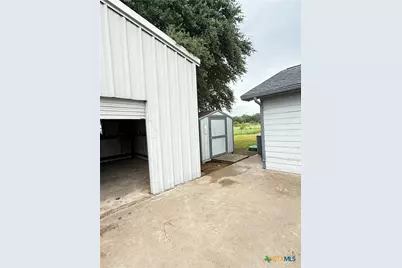 256 County Road 481, Gonzales, TX 78629 - Photo 14