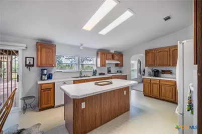 5142 Fm 1386, Harwood, TX 78632 - Photo 6