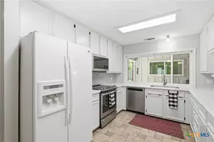 805 Santa Fe, Victoria, TX 77904 - Photo 10