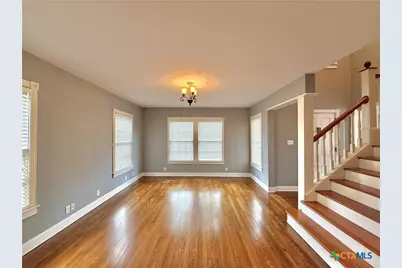 1403 N Bridge Street, Victoria, TX 77901 - Photo 4
