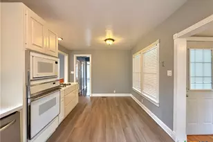 1403 N Bridge St, Victoria, TX 77901 - Photo 16