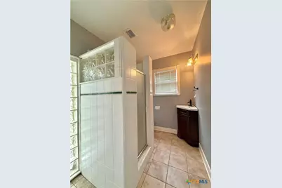 1403 N Bridge Street, Victoria, TX 77901 - Photo 20