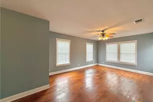 1403 N Bridge St, Victoria, TX 77901 - Photo 18