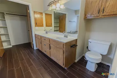 225 Spur Drive, Victoria, TX 77904 - Photo 16