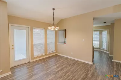 225 Spur Drive, Victoria, TX 77904 - Photo 4