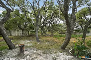107 Cherry Hills Dr, Rockport, TX 78382 - Photo 4