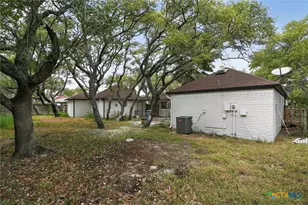 107 Cherry Hills Dr, Rockport, TX 78382 - Photo 2