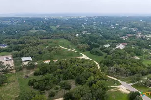 426 Mill Run, New Braunfels, TX 78132 - Photo 6