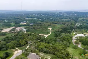 426 Mill Run, New Braunfels, TX 78132 - Photo 4