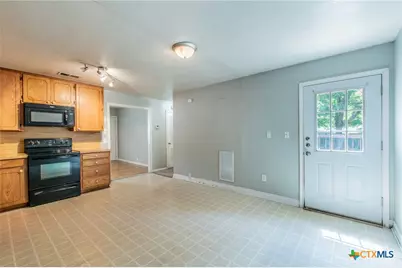 211 W 14th Avenue, Belton, TX 76513 - Photo 8