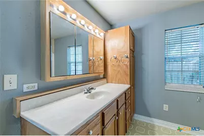 211 W 14th Avenue, Belton, TX 76513 - Photo 12