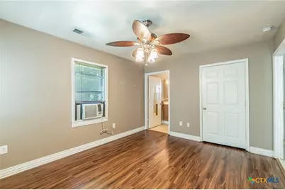 211 W 14th Avenue, Belton, TX 76513 - Photo 10