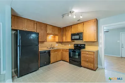 211 W 14th Avenue, Belton, TX 76513 - Photo 6