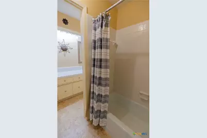 301 Berkshire Lane, Victoria, TX 77904 - Photo 30