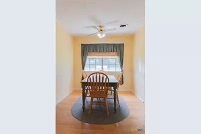 301 Berkshire Lane, Victoria, TX 77904 - Photo 12